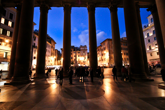 Night view from the Pantheon